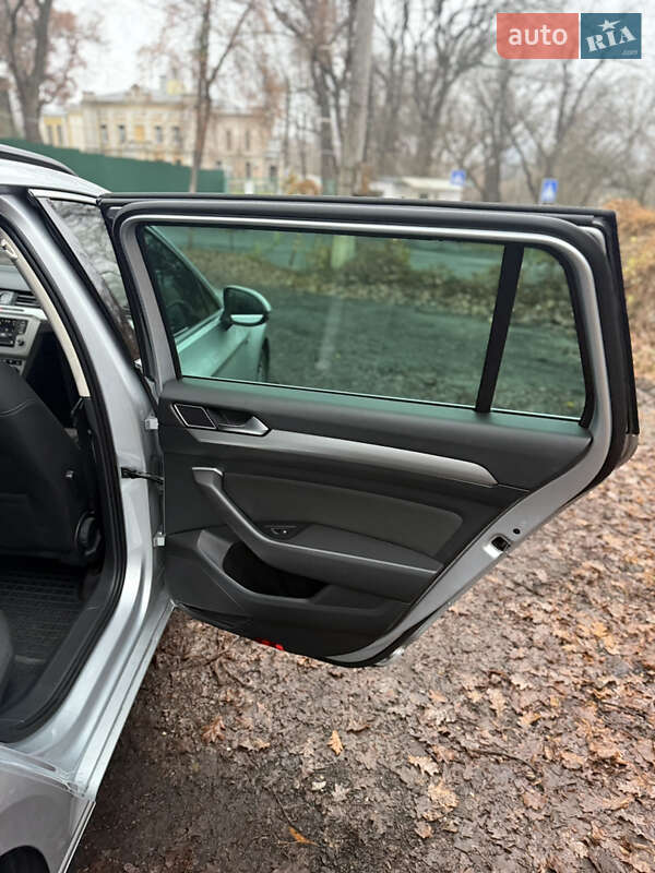 Volkswagen Passat 2015