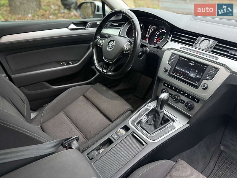 Volkswagen Passat 2015