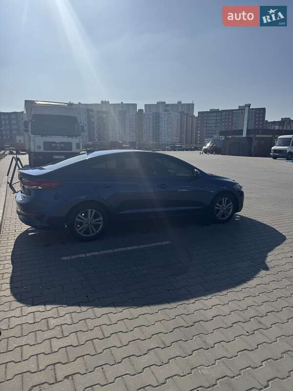 Hyundai Elantra 2017