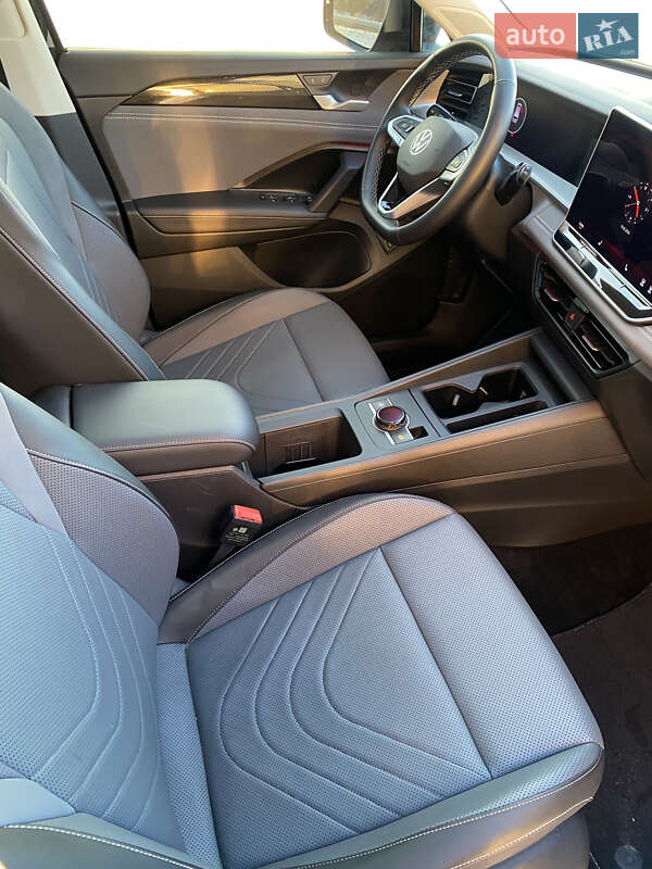 Volkswagen Tiguan 2025