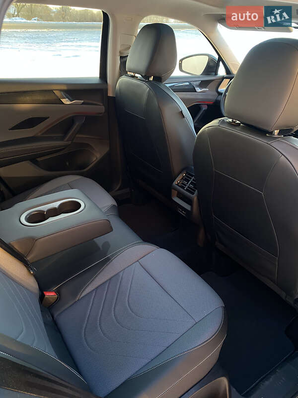 Volkswagen Tiguan 2025