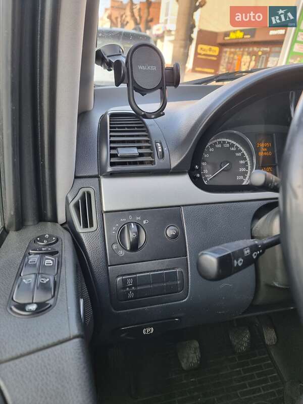 Mercedes-Benz Vito 2012