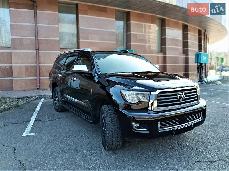 Toyota Sequoia 2018