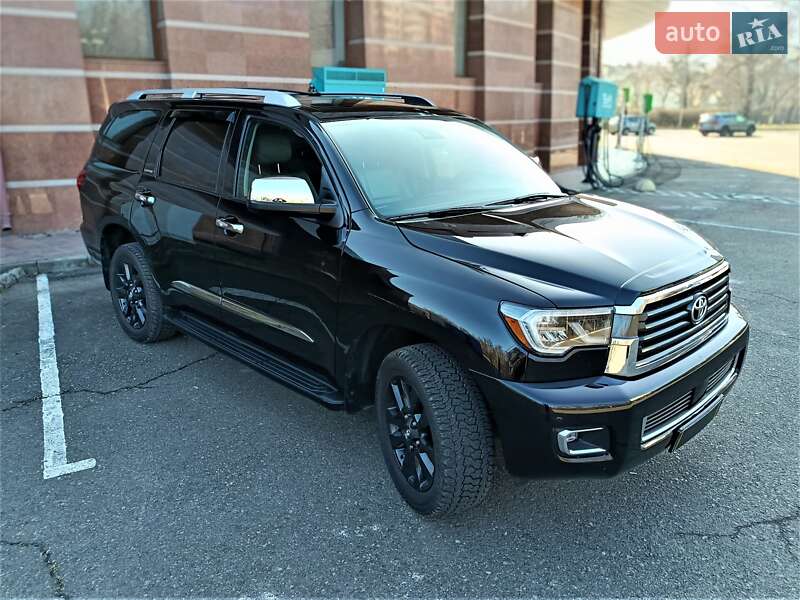 Toyota Sequoia 2018