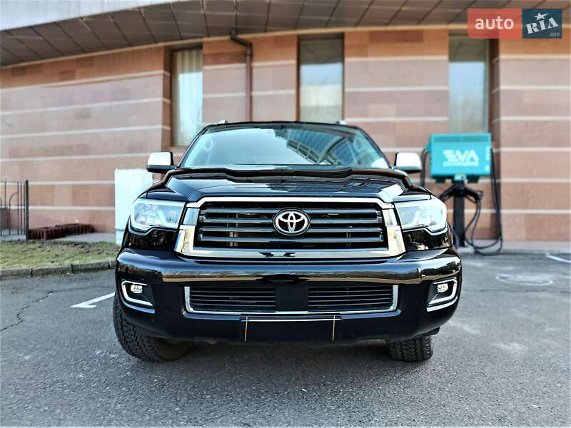 Toyota Sequoia 2018