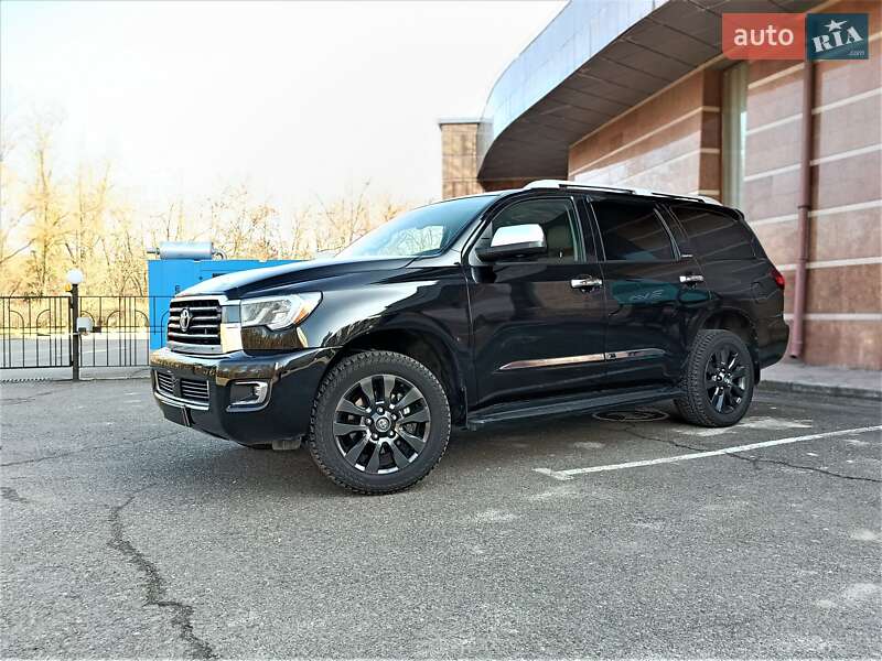 Toyota Sequoia 2018