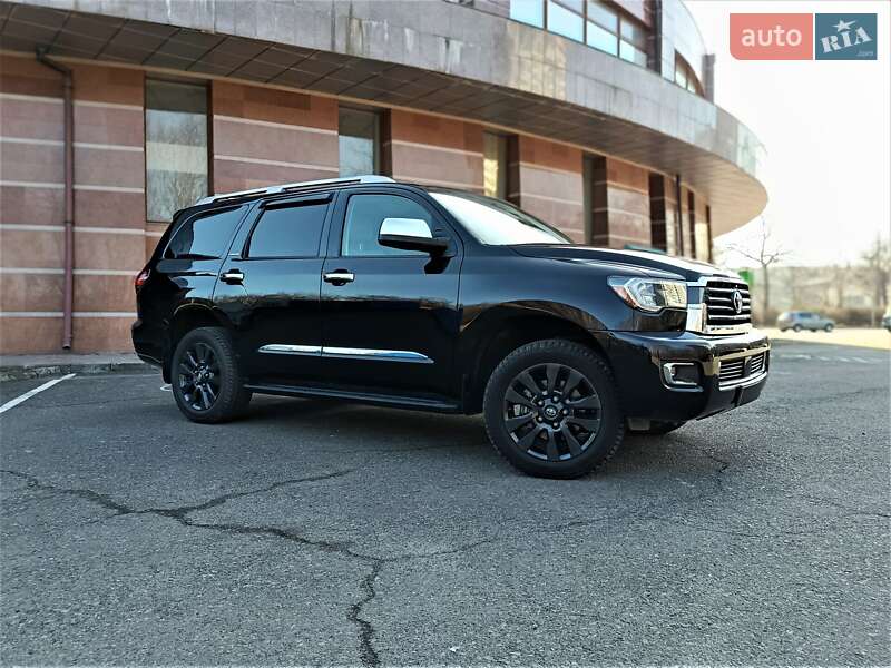 Toyota Sequoia 2018