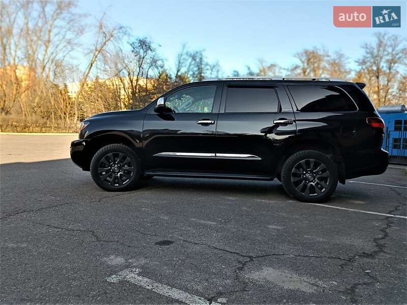 Toyota Sequoia 2018