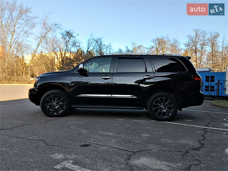 Toyota Sequoia 2018