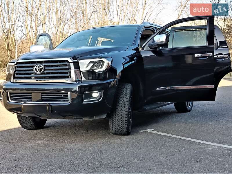 Toyota Sequoia 2018