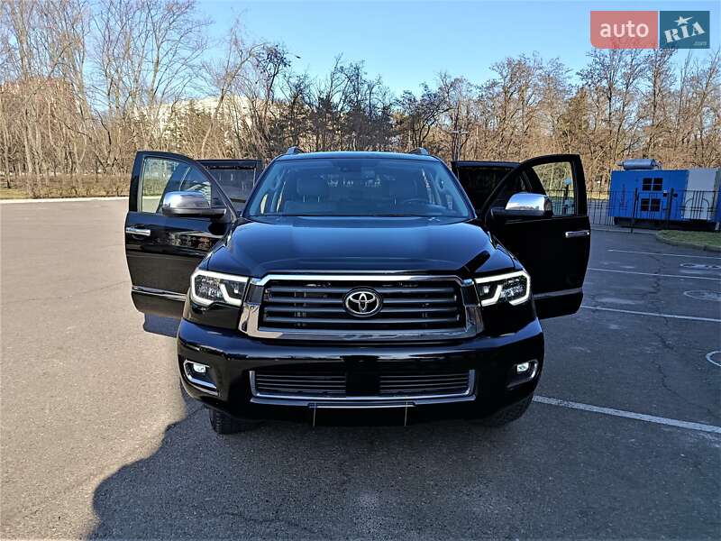 Toyota Sequoia 2018