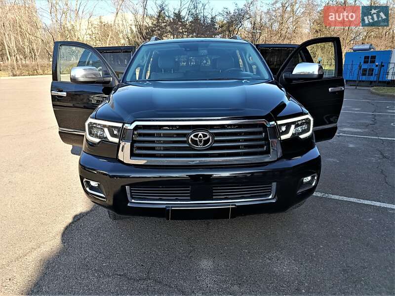 Toyota Sequoia 2018
