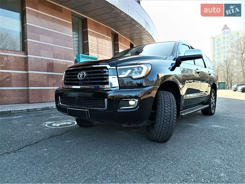 Toyota Sequoia 2018