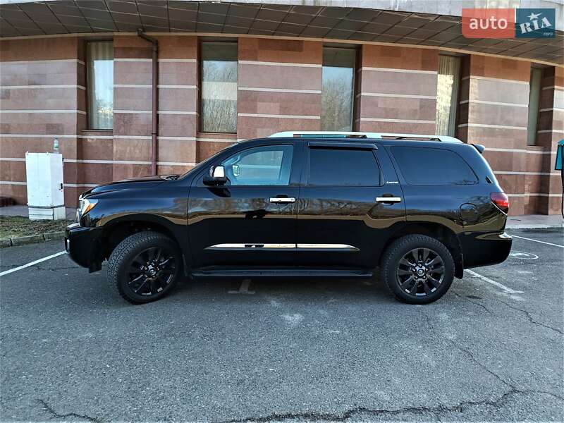 Toyota Sequoia 2018
