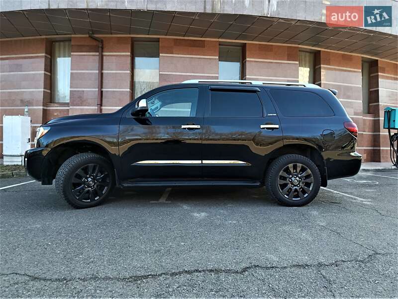 Toyota Sequoia 2018