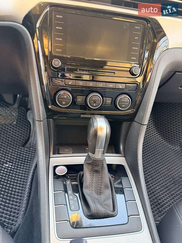 Volkswagen Passat 2020