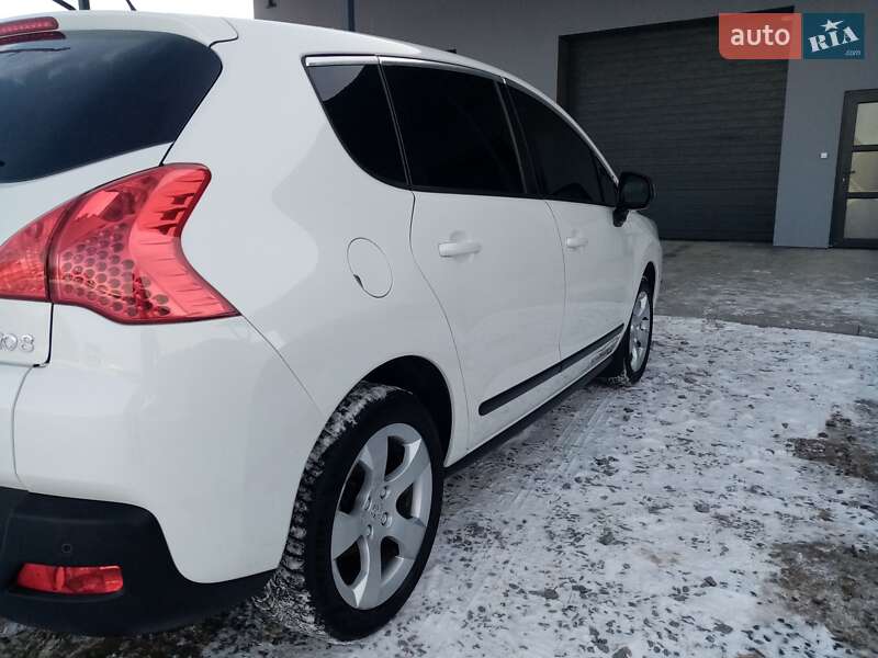 Peugeot 3008 2011