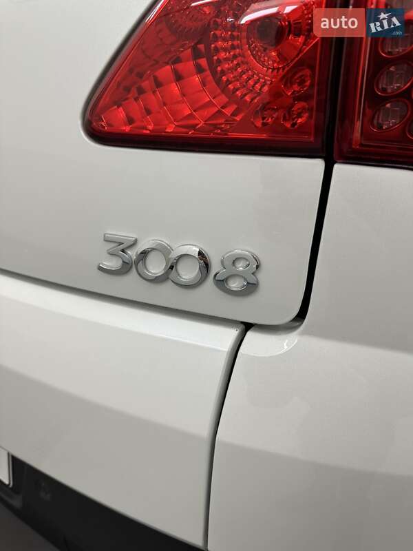 Peugeot 3008 2011
