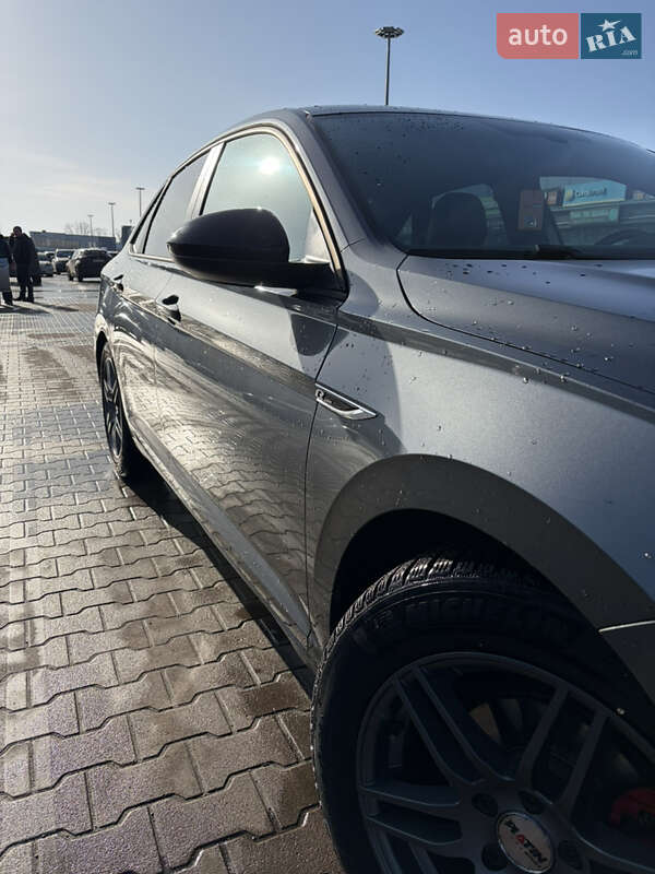 Volkswagen Jetta 2019