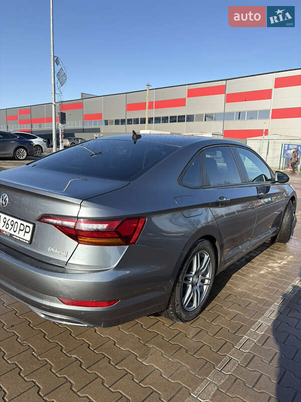 Volkswagen Jetta 2019