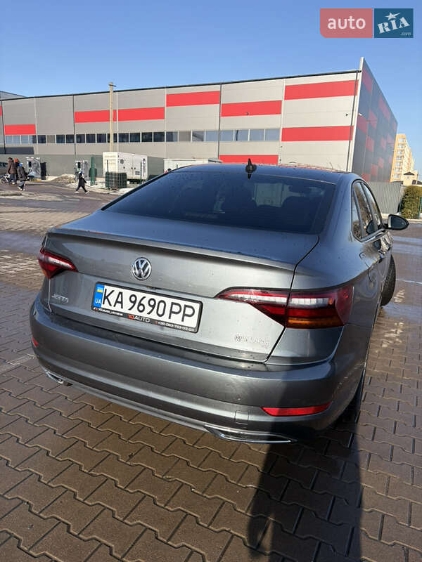 Volkswagen Jetta 2019