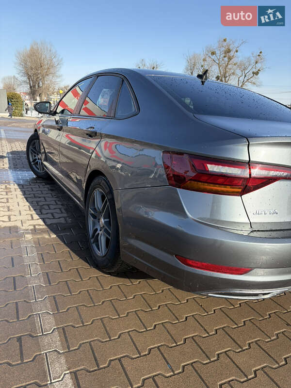 Volkswagen Jetta 2019