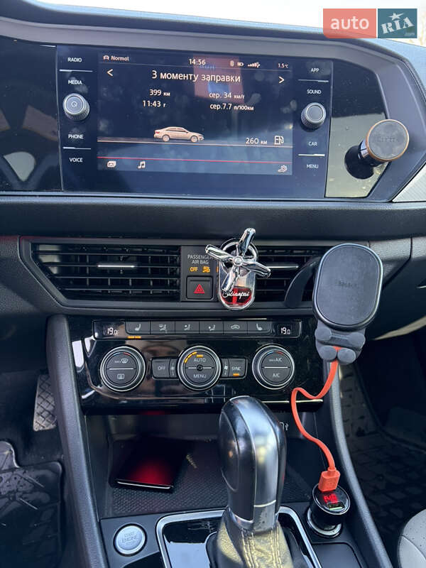 Volkswagen Jetta 2019