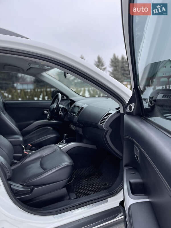 Mitsubishi Outlander 2011