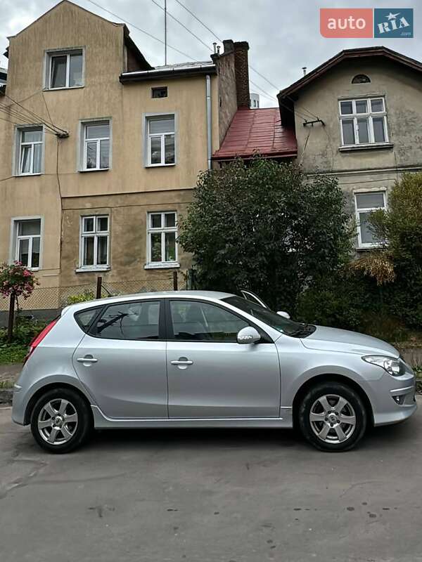 Hyundai i30 2010