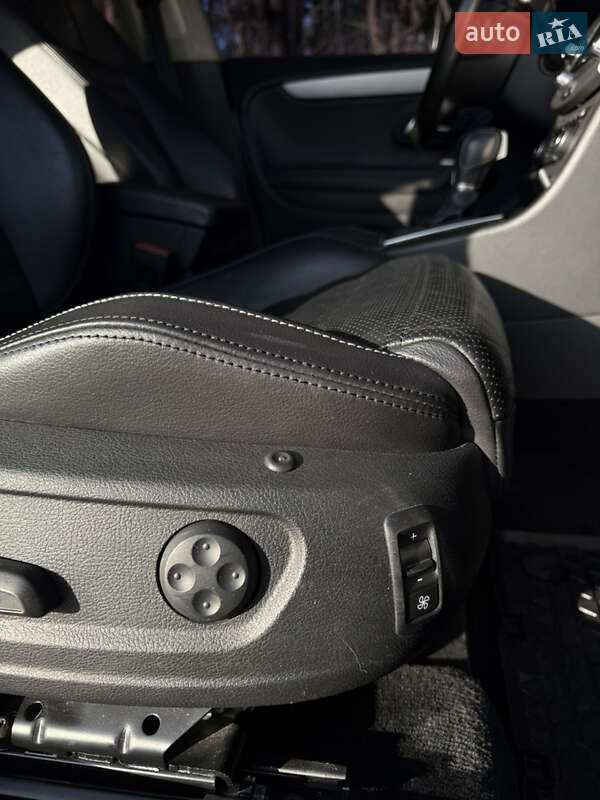 Volkswagen CC / Passat CC 2011