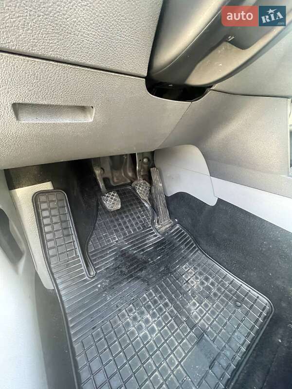 Volkswagen Caddy 2009