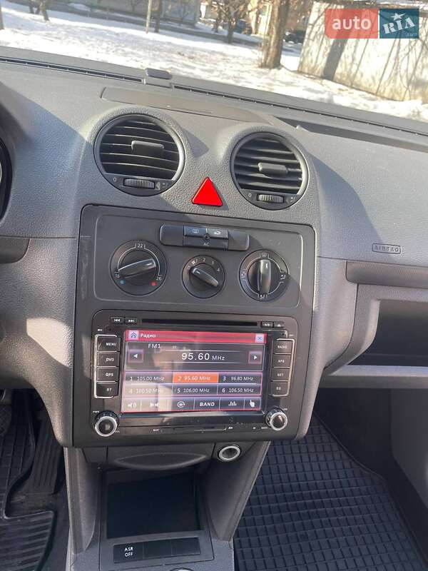 Volkswagen Caddy 2009