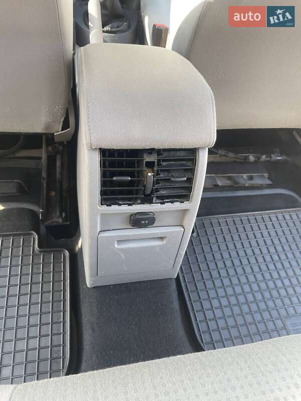 Volkswagen Caddy 2009