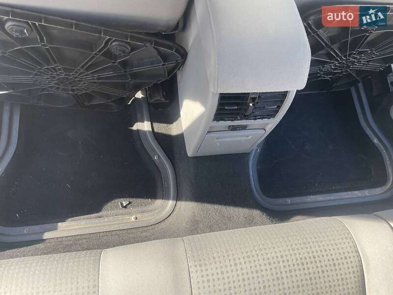 Volkswagen Caddy 2009