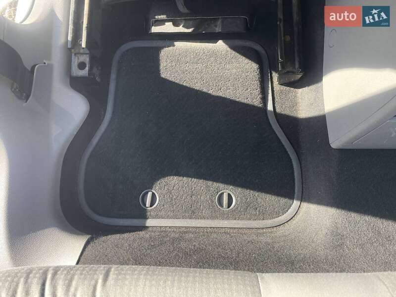 Volkswagen Caddy 2009