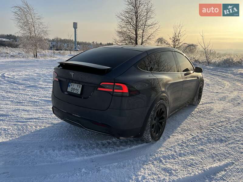 Tesla Model X 2022