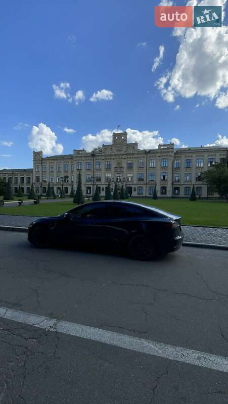 Tesla-0