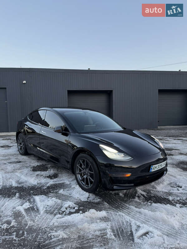 Tesla Model 3 2020