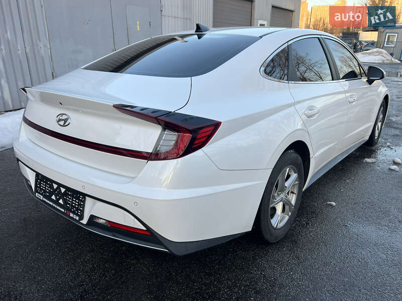 Hyundai-6