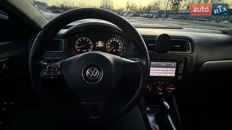 Volkswagen Jetta 2013