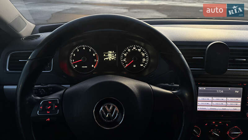 Volkswagen Jetta 2013
