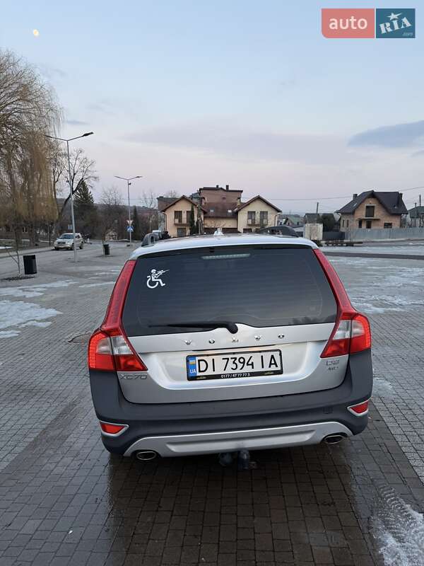 Volvo XC70 2011