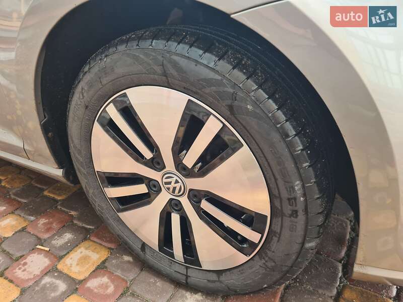 Volkswagen e-Golf 2018