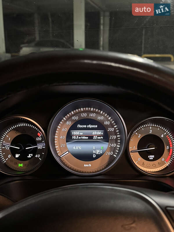 Mercedes-Benz-3