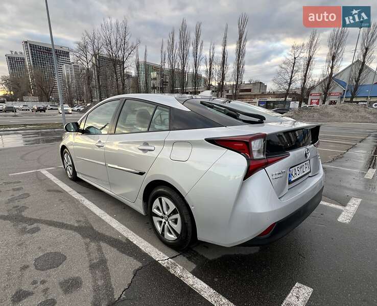 Toyota Prius 2021