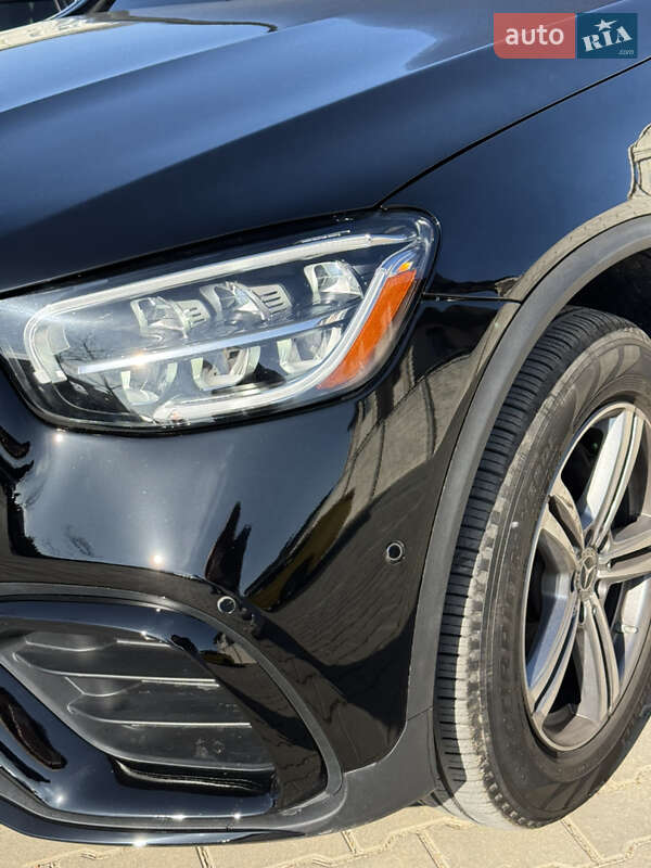 Mercedes-Benz GLC-Class 2021