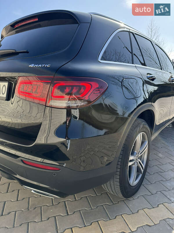 Mercedes-Benz GLC-Class 2021