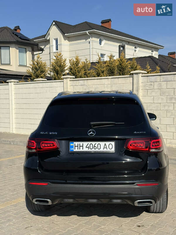 Mercedes-Benz GLC-Class 2021