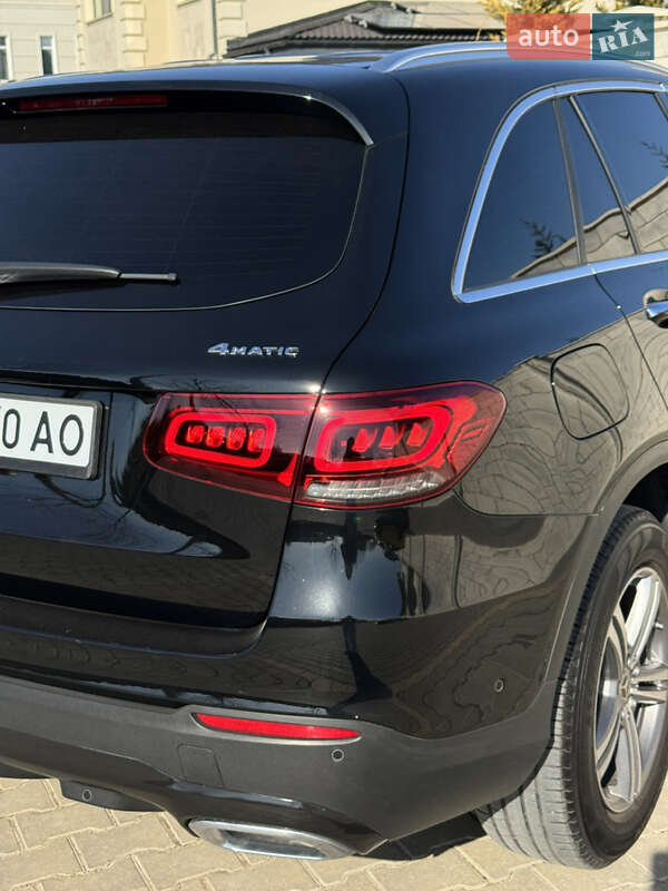 Mercedes-Benz GLC-Class 2021