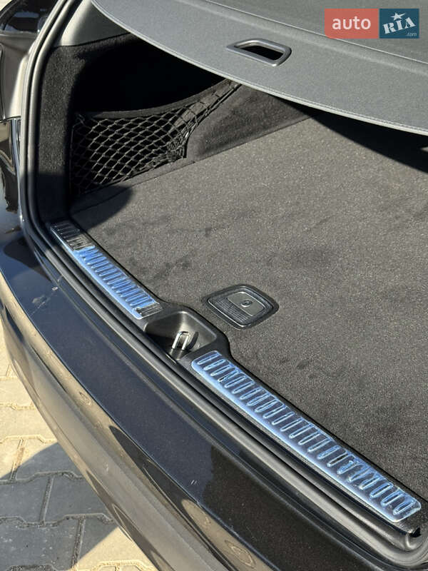 Mercedes-Benz GLC-Class 2021